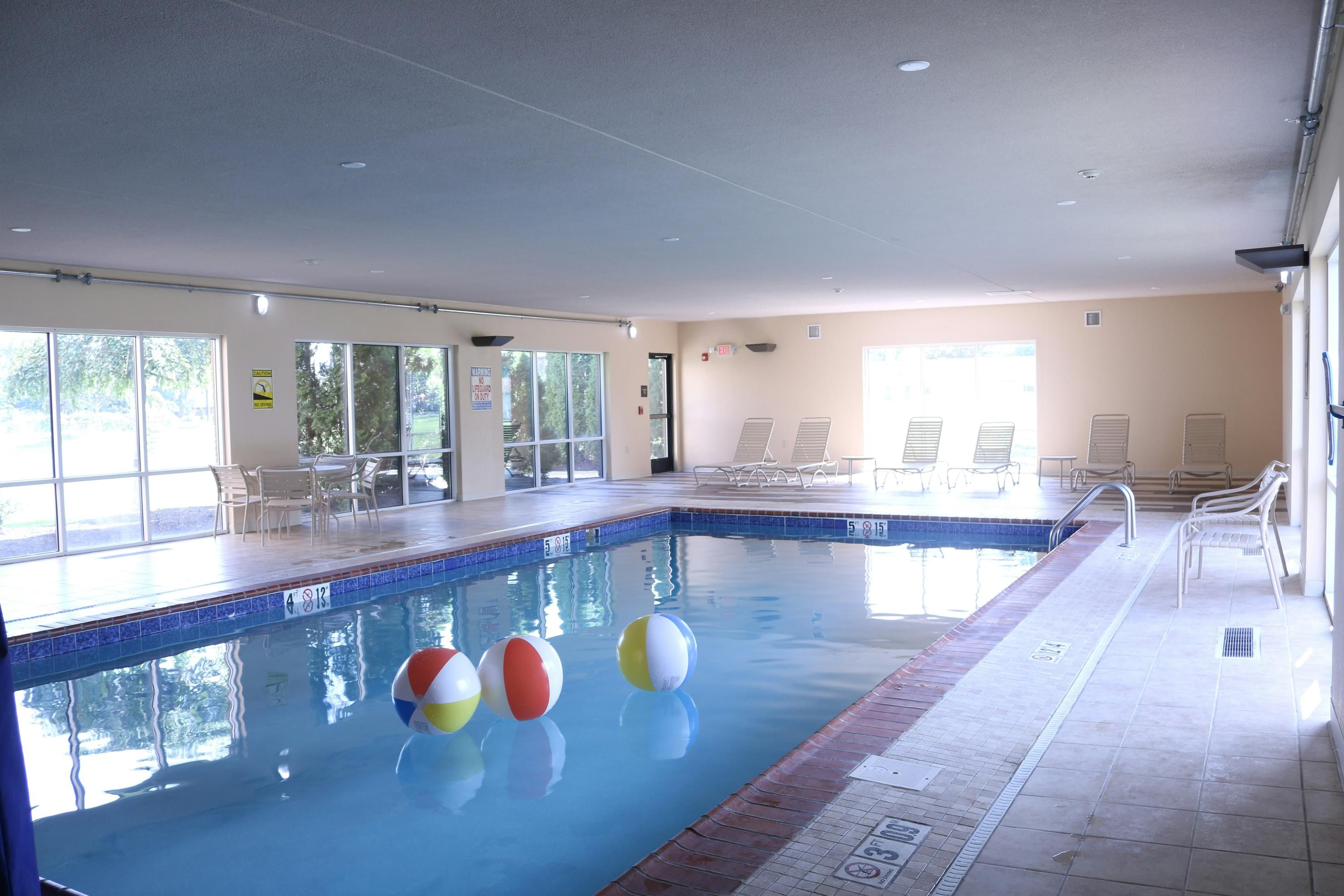 Hampton Inn & Suites Fremont - Fremont - Piscina