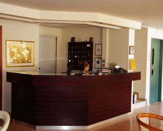 Saronis Hotel - Palaia Epidavros - Front desk