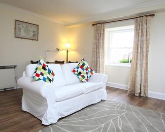 Number 52 Charlotte Street - Glasgow - Living room