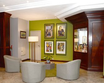 Village Hotel - Ponta Grossa