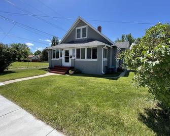 Cozy home minutes from downtown and close to the Big Horn Mountains. - Sheridan - Bâtiment