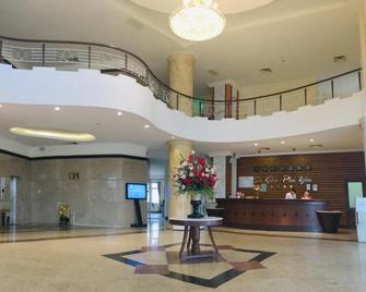 Sai Gon Phu Yen Hotel - Tuy Hoa - Front desk