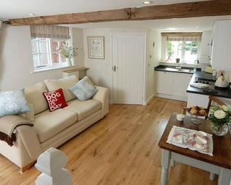 Holly Cottage ,Cotswold Hideaway on the edge of Broadway, - Broadway - Living room