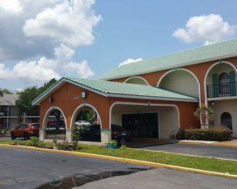 Shining Light Inn & Suites - Kissimmee - Edificio
