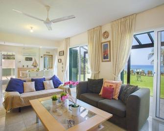 Protaras Coast Panorama - Protaras - Huiskamer