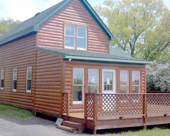 Luxurious & Spacious! A great place for family, friends, reunions & corporate! - Adams - Building