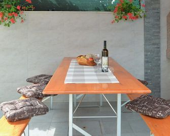 Apartments Denis 344 - Fažana - Innenhof