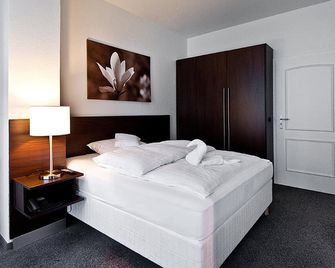 Hotel&Spa am Oppspring - מולהיים אן דר רוהר - חדר שינה