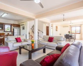 Villa Dora - Argaka - Living room