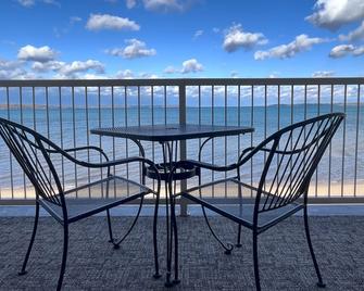 Pinestead Reef Resort - Traverse City - Balcony