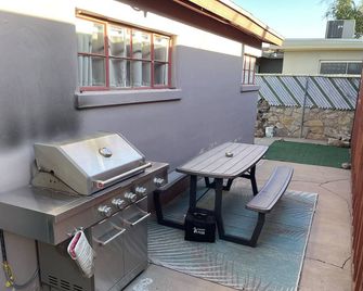 3Mins.Fort Bliss/Airport-Pet Friendly-Amenities Overload - El Paso - Patio