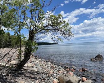 200 Of Your Own Private Accessible Lake Superior Shore: Stony Shores Retreat - Silver Bay - Beach