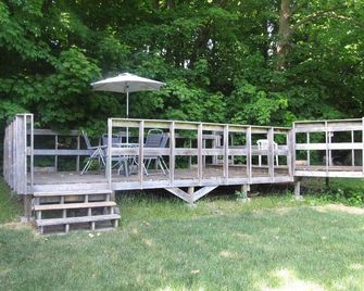 Magnificent cottage on Île d'Orléans - Saint-Laurent-de-L'île-d'Orléans - Patio
