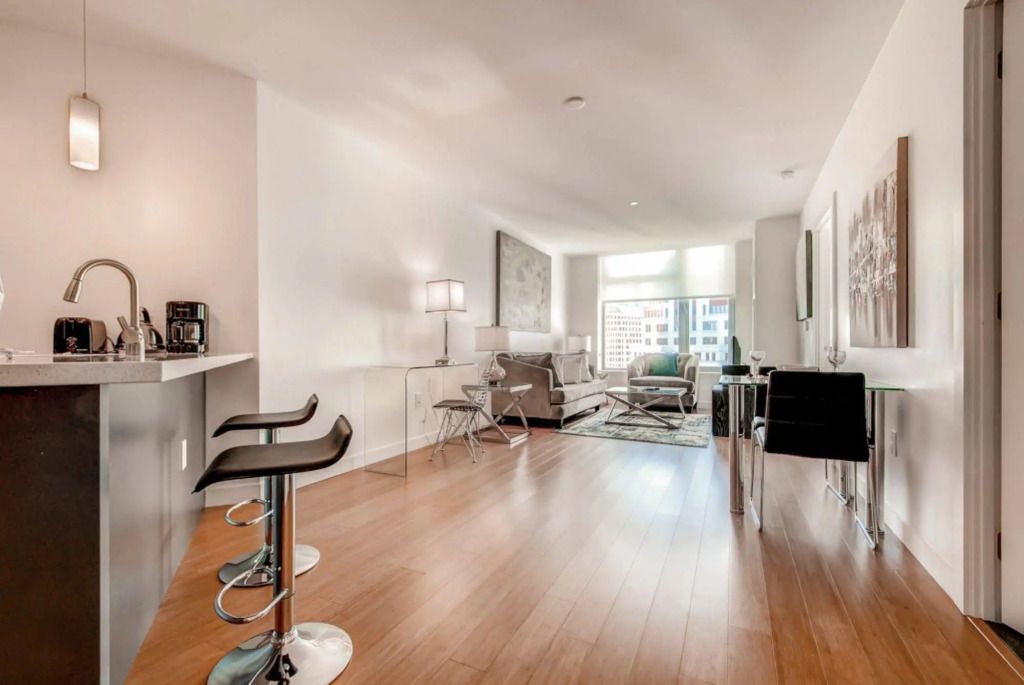 Global Luxury Suites at The Financial District - בוסטון - סלון
