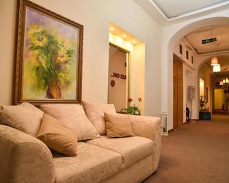 Apartments Legacy - Belgrade - Living room