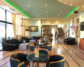 Poseidon Hotel and Apartments - Kos - Lounge