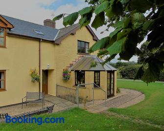 Pwllgwilym Holiday Cottages and B&B - Builth Wells - Edificio