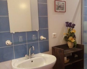 Le Domaine Du Bouchon - Gans - Salle de bain