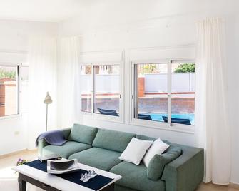 Casa Ajabo with heateable pool - Adeje - Living room