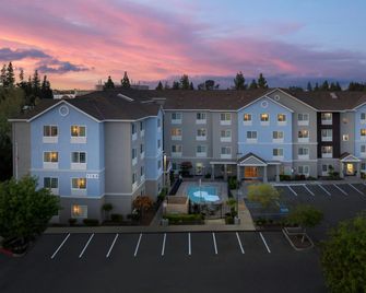 TownePlace Suites by Marriott Sacramento Cal Expo - Sacramento - Building