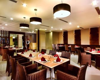 Orchardz Hotel Ayani - Pontianak - Restaurant