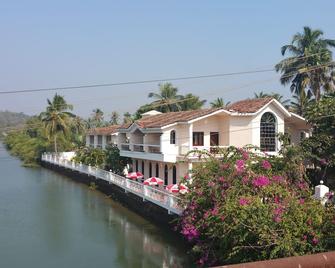 Hotel Riverside - Baga