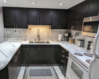 Home away from home furnished rental thats 5 min from downtown & 10 from airport - Salt Lake City - Cocina