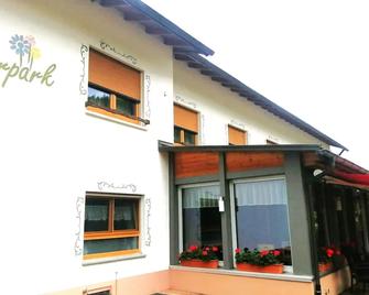 Hotel Am Kurpark - Todtmoos - Building