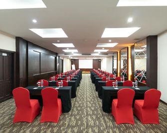 Swiss-Belinn Baloi Batam - Batam - Meeting room