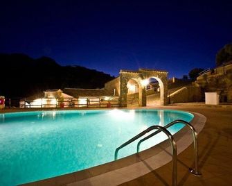 Casale del Golfo - Alcamo - Piscina