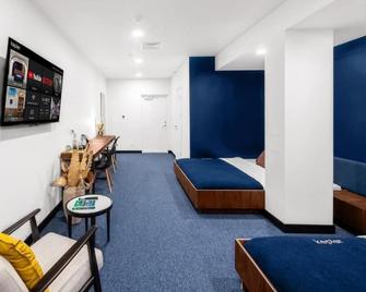 Kepler Club Riga Airport Hotel - Landside Public Area - Riga - Bedroom