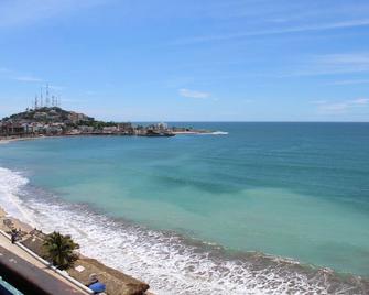 Hotel Playa Marina - Mazatlán - Beach