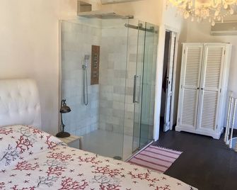 De Luxe Romantic Fischerman's Cottage - Chiessi - Bedroom