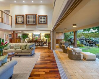 Kahala Oceanside- 6 Bed/6 1/2 bath/Sleeps 14 - Honolulu - Aula