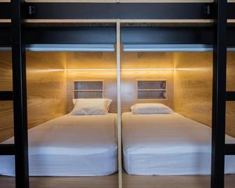Gig Capsule Hostel - Ericeira