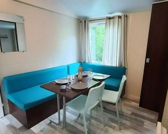 Campsite Uhaitza Le Saison - Mobile home O'hara 734 - 2 bedrooms 6 persons - Mauléon-Licharre - Dining room