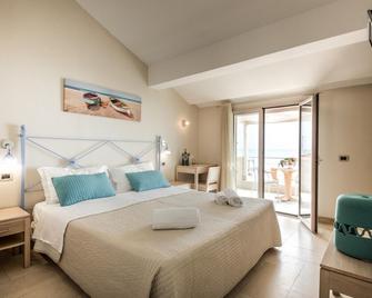 Hotel Mar & Sol - Santa Croce Camerina - Camera da letto