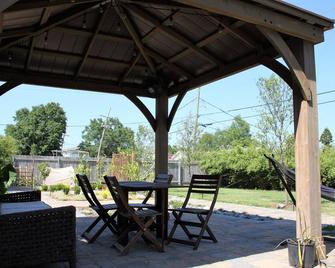 Lakefront Comfort #2 - Metairie - Patio