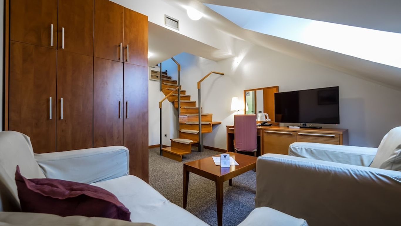 Garni Hotel Le Petit Piaf