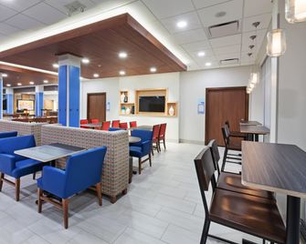 Holiday Inn Express & Suites Lenexa - Overland Park Area By IHG - Lenexa - Restaurang