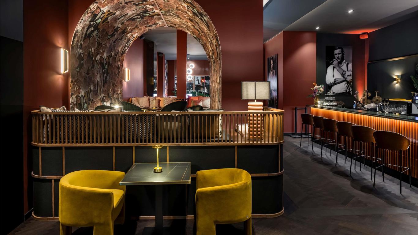 هوتل أمانو دوسيلدورف