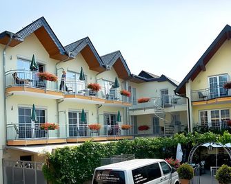 빈처호텔 운트 레스토랑 춤 모젤슈트란트 - 코헴 - 건물