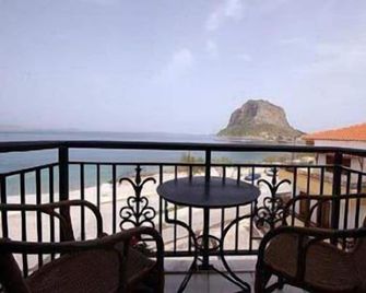 Pramataris - Monemvasia - Parveke