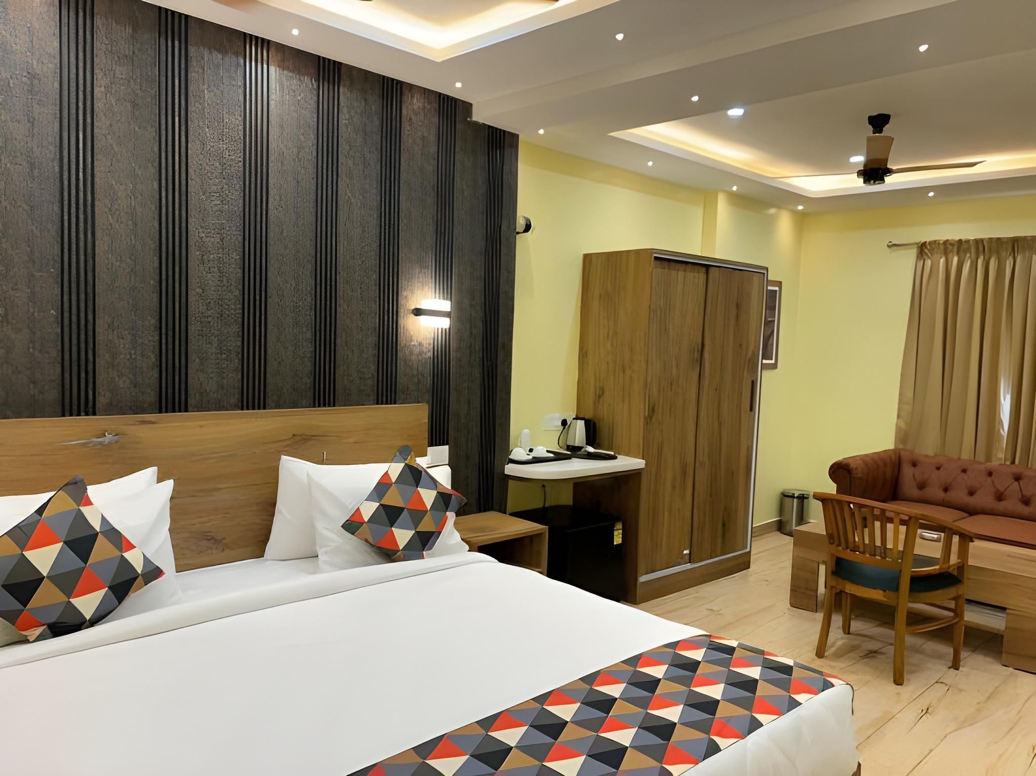 Forest Transit Hotel And Service Apartment thumbnail 3