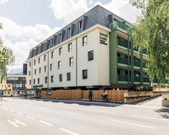 harry's home Lienz hotel & apartments - Lienz - Gebouw