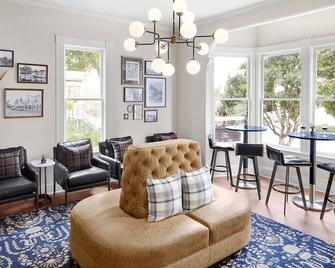 Gosby House Inn, A Four Sisters Inn - Pacific Grove - Living room