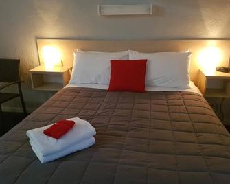 Belmore Motor Inn - Yarrawonga - Bedroom
