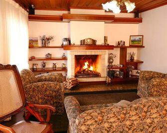 بوزادا ريكانتو فيليز - كامبوس لا خورداو - غرفة معيشة