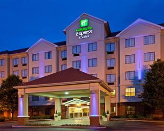 Holiday Inn Express & Suites Indianapolis - East By IHG - Indianapolis - Building