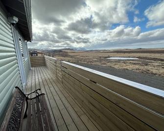 Cabin in Faukás, west part of Iceland - Birta Rentals - Borgarnes - Balkon
